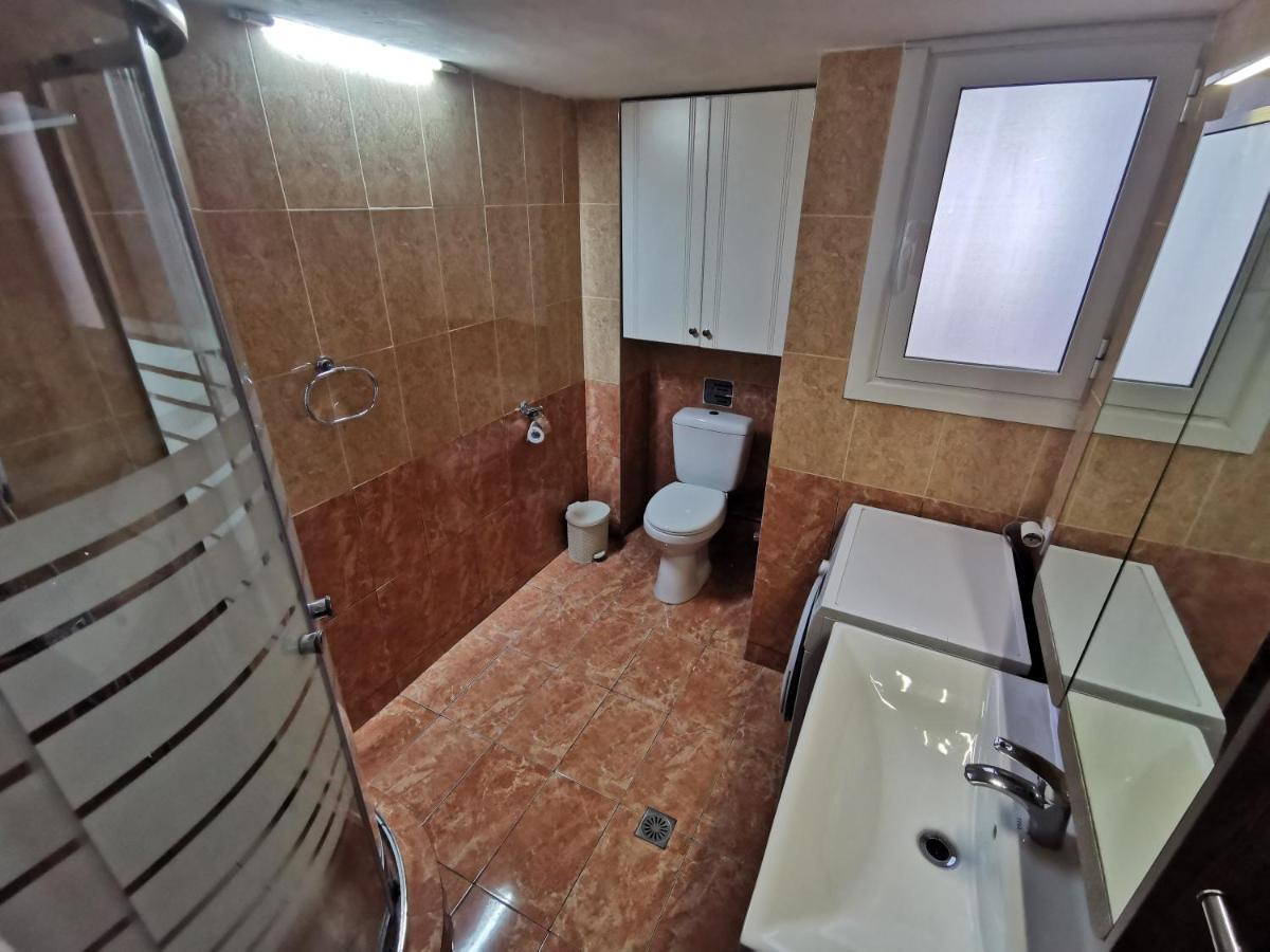 Central Apartment Kalamata Bagian luar foto