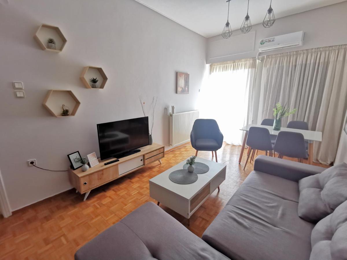 Central Apartment Kalamata Bagian luar foto