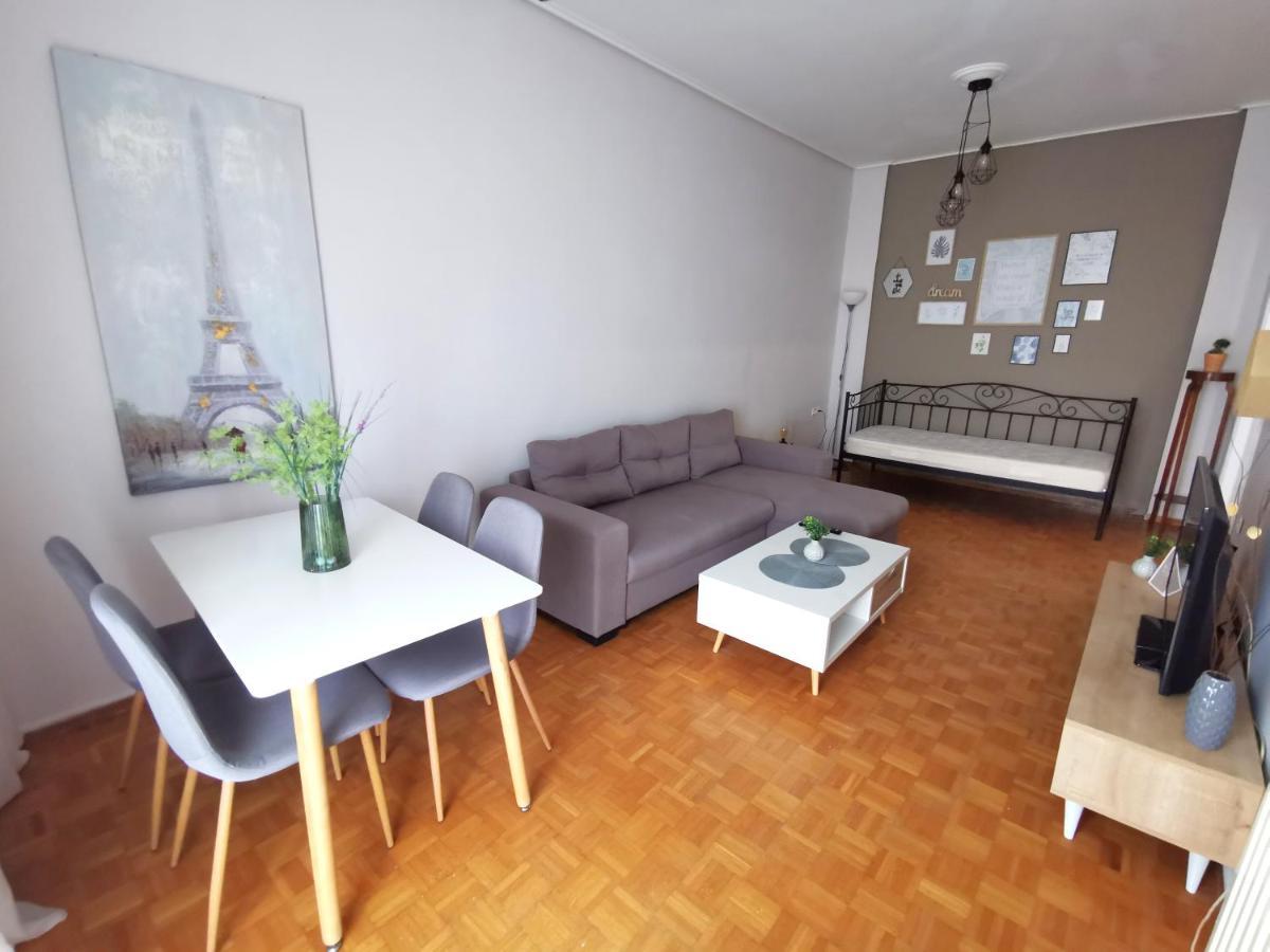 Central Apartment Kalamata Bagian luar foto