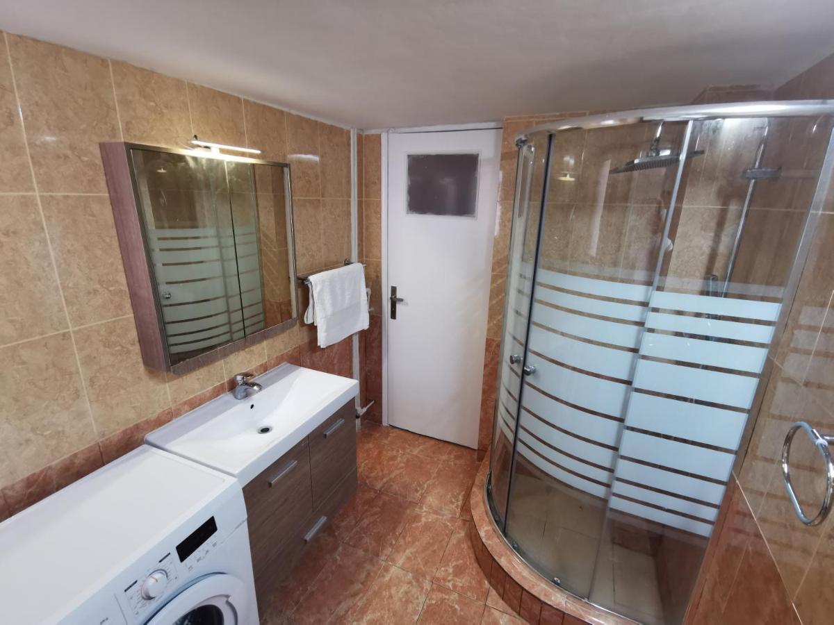 Central Apartment Kalamata Bagian luar foto